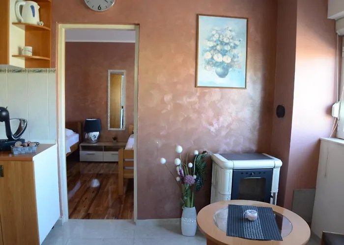 M&s ביוגראד נה מורו