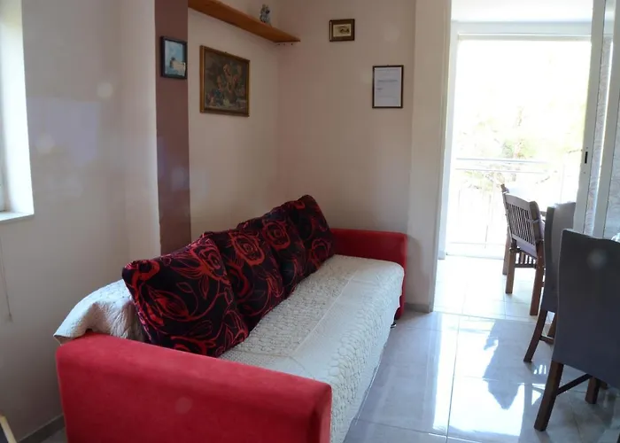 M&s * ביוגראד נה מורו